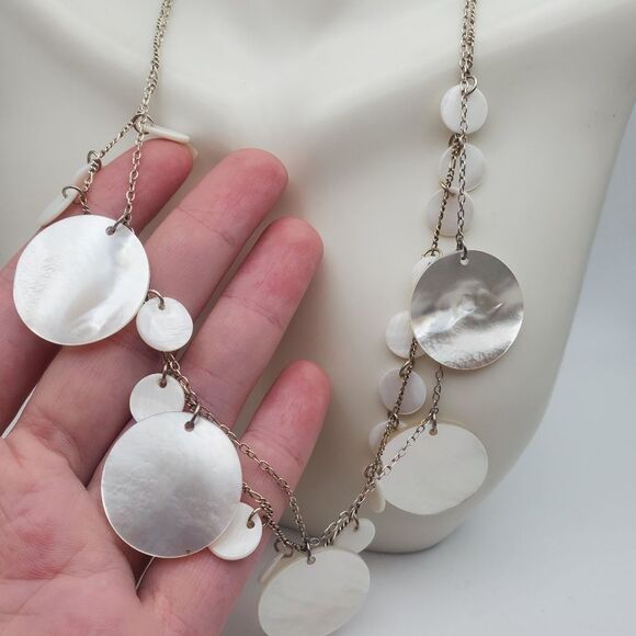 Mother of pearl disc jingle Gypsy necklace - Picture 2 of 2